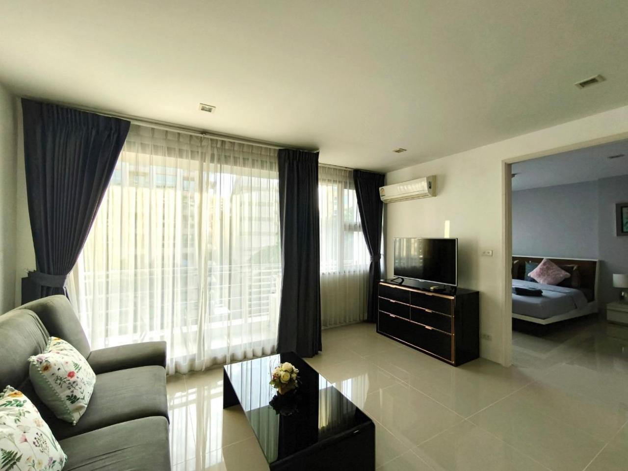 The Urban City Center By Fantasea Beach Pattaya Exterior photo